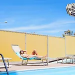 Metropole Hotel