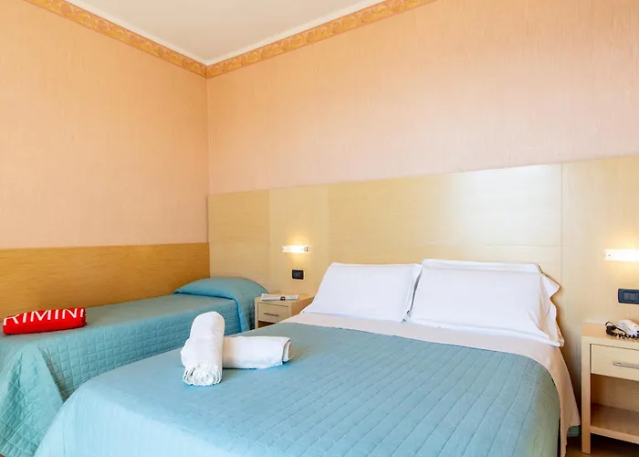 Metropole Hotel 3*