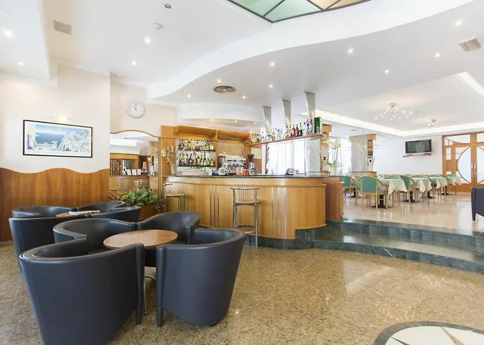 Metropole Hotel