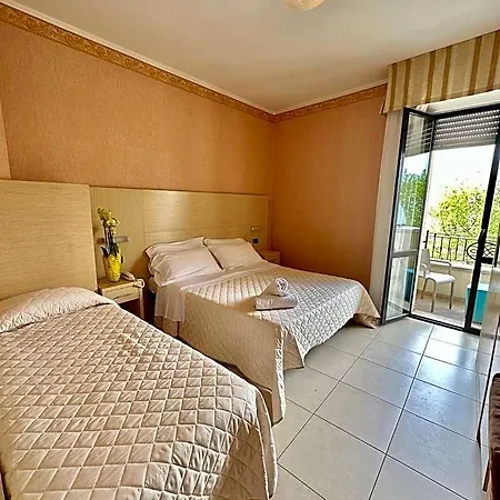 Metropole 3*
