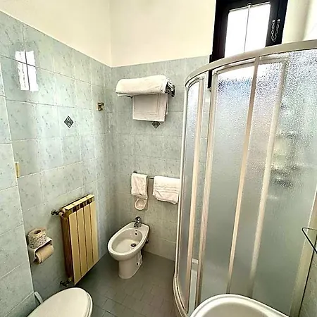 Metropole Hotel 3*