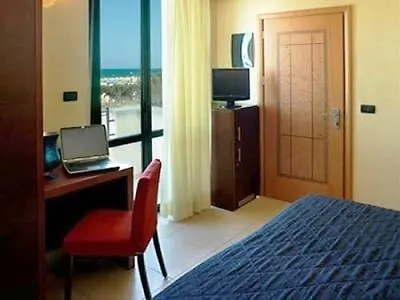 Metropole Hotel