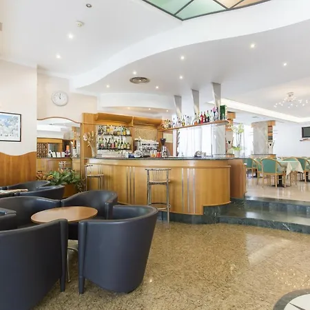 Metropole Hotel