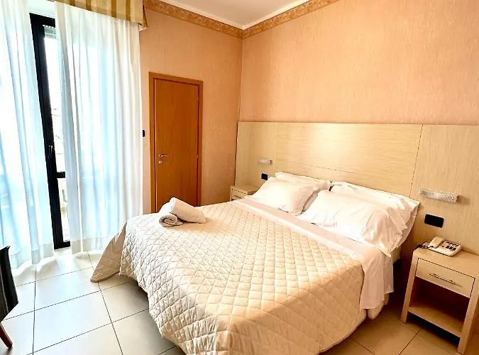 Metropole فندق ريميني