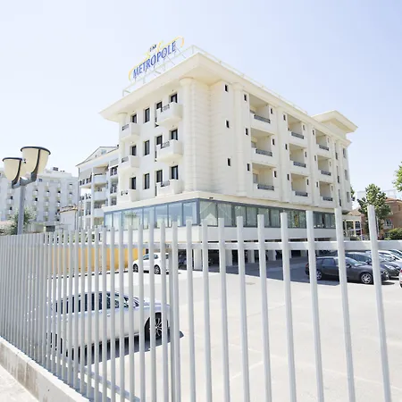 Metropole 3*