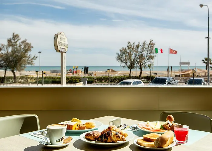 梅特罗波雷酒店 酒店 里米尼